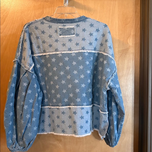 Oli & Hali Blue Star Print Blouse; Size L - Picture 7 of 12